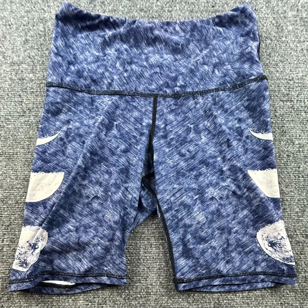 Yoga Democracy Women’s Shorts Size Small